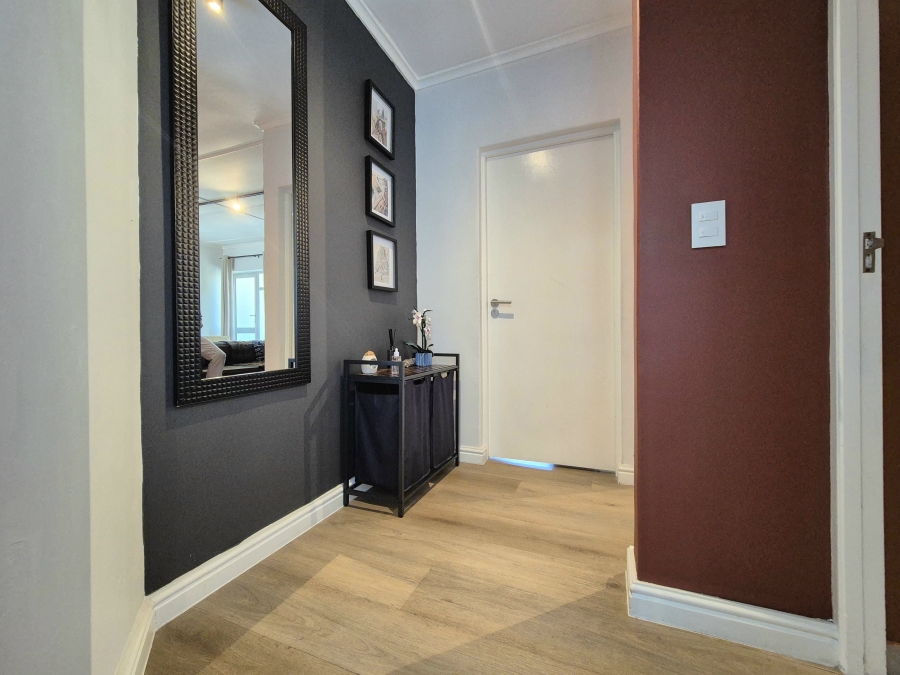 2 Bedroom Property for Sale in Harfield Village Western Cape